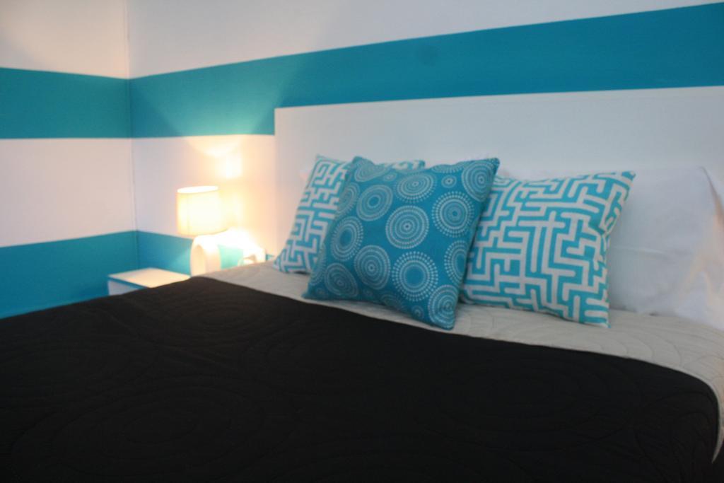 Defensa 821 Bed And Breakfast Buenos Aires Bagian luar foto