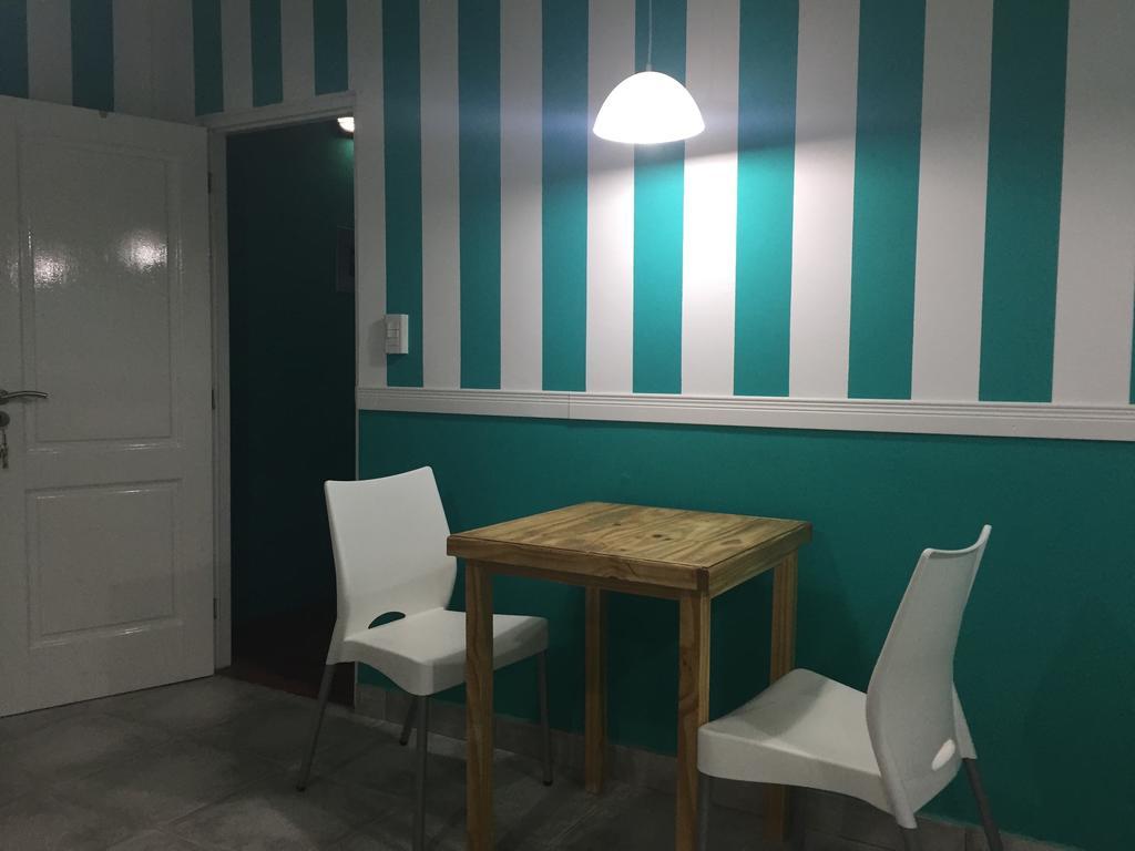 Defensa 821 Bed And Breakfast Buenos Aires Bagian luar foto