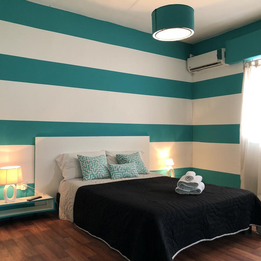 Defensa 821 Bed And Breakfast Buenos Aires Bagian luar foto