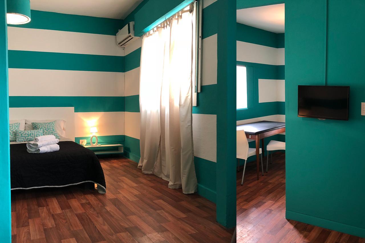 Defensa 821 Bed And Breakfast Buenos Aires Bagian luar foto