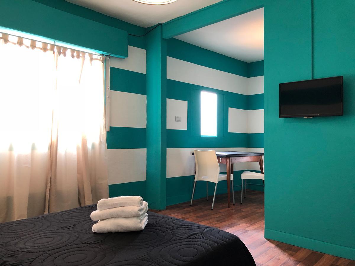 Defensa 821 Bed And Breakfast Buenos Aires Bagian luar foto